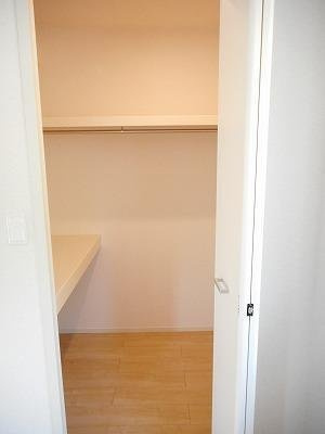 アイズ　ガーデンＢの収納