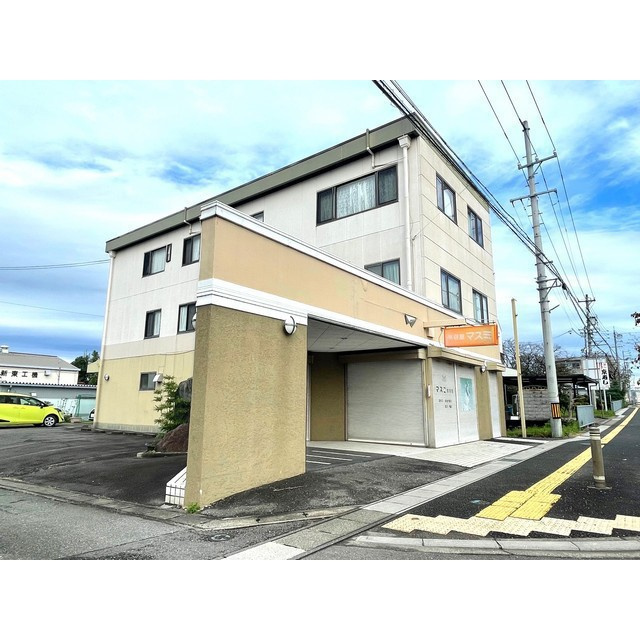 羽島郡笠松町月美町の店舗一部