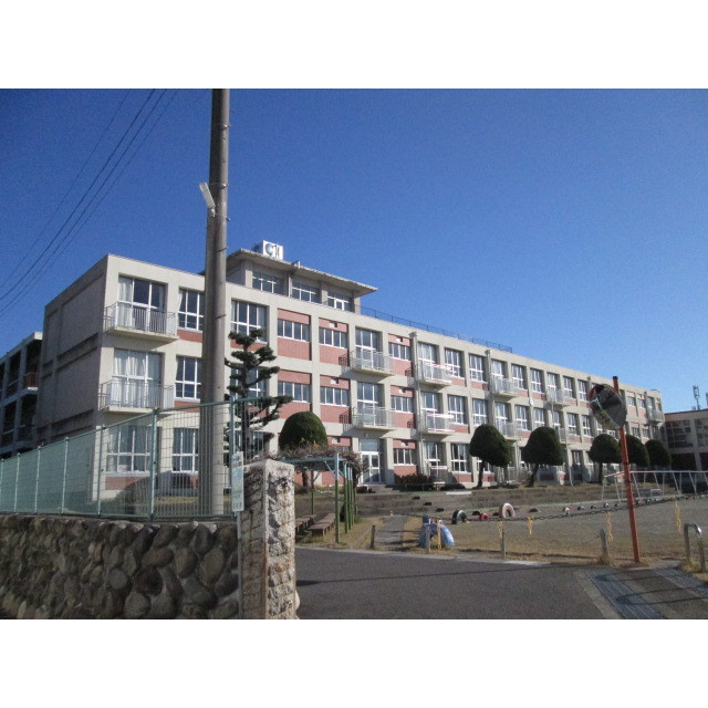 羽島郡笠松町月美町の店舗一部の周辺|笠松小学校