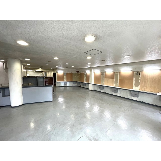 羽島郡笠松町月美町の店舗一部の居間・リビング