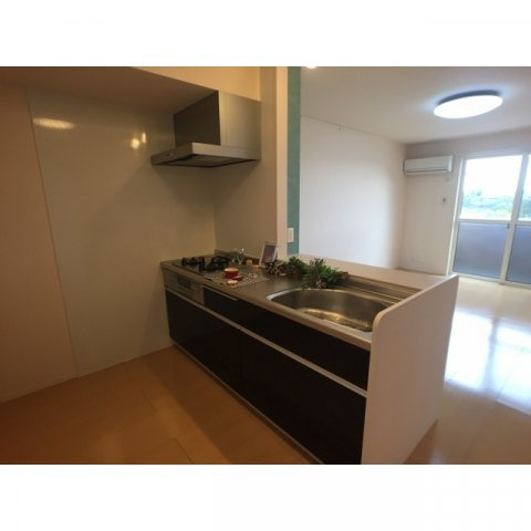 各務原市鵜沼小伊木町２丁目のアパートのキッチン