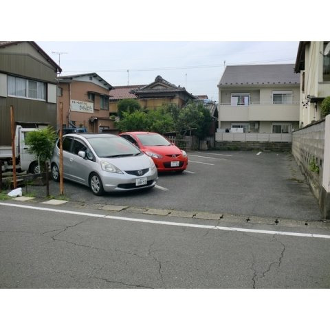 岐阜市光町１丁目の駐車場