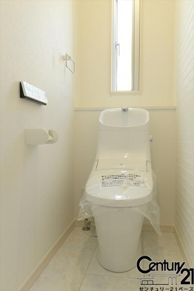 橿原市石原田町 ／新築一戸建の内観：施工例|■ウォシュレット完備！トルネード洗浄・フチなし形状でお手入れも楽々ですね！■
