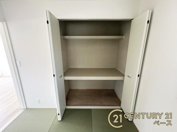 クレイドルガーデン五条畑 ／新築一戸建の収納|■現地撮影写真■和室にも収納スペース完備！