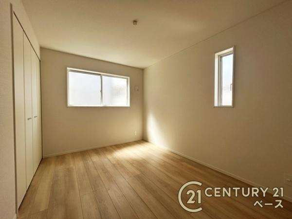 クレイドルガーデン五条畑 ／新築一戸建の洋室|■現地撮影写真■明るい雰囲気の洋室です！