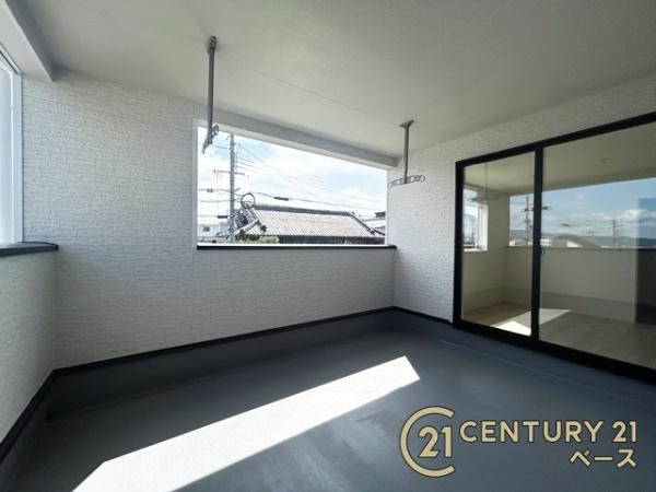 クレイドルガーデン五条畑 ／新築一戸建のバルコニー|■現地撮影写真■インナーバルコニーで急な雨でも安心です！