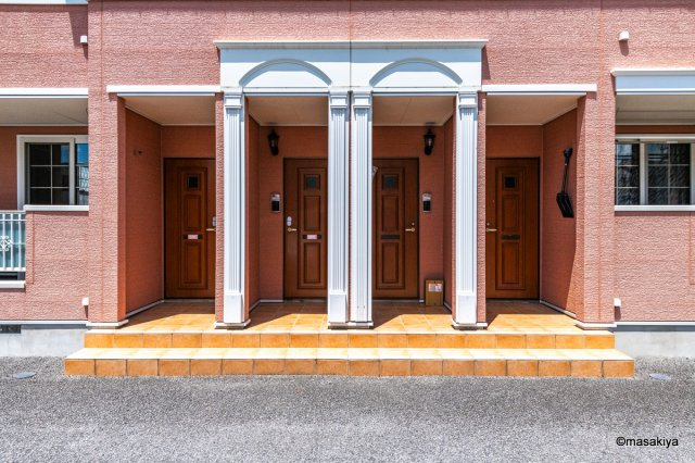 アヴェニール　Bのエントランス