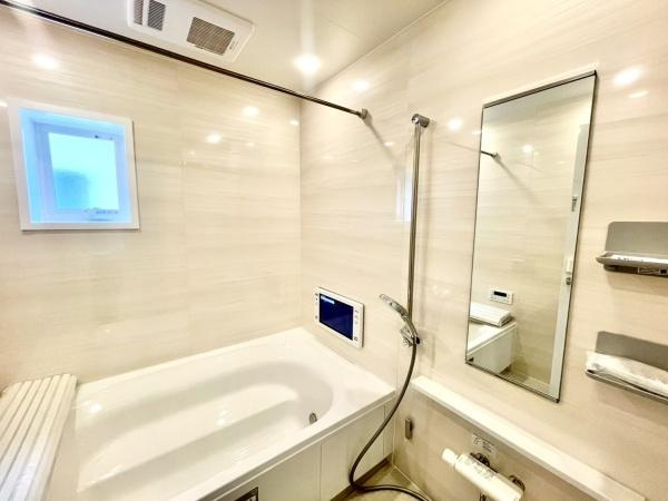 横浜市旭区上白根２丁目の新築一戸建の浴室|広々としたバスルームで一日の疲れをいやして下さい！
もちろん、浴室乾燥機付きです！