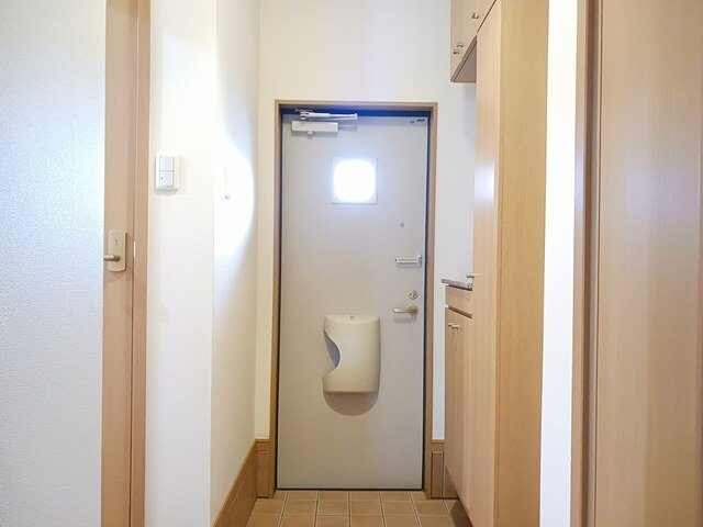 クロシェットⅢの玄関|落ち着いた玄関です