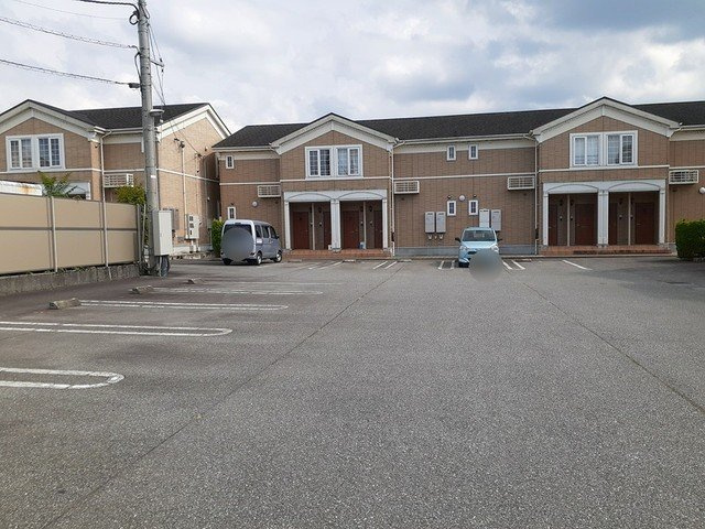 クロシェットⅢの駐車場|駐車場があるので、車を買う予定の方も安心です