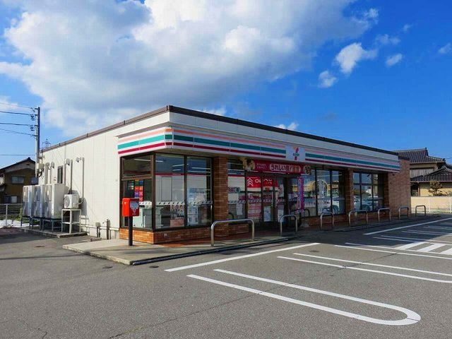 ラ　フォレスタ　Ⅱの周辺|セブンイレブンまで300m