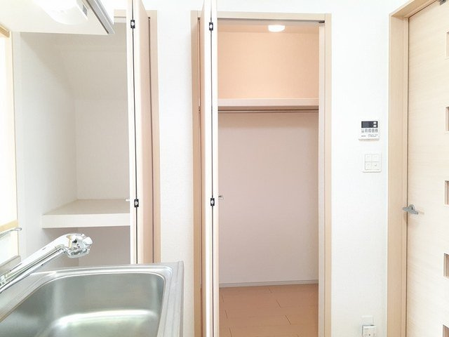 バールハイトＣの収納|こまごまとしたものを収納できそうですね