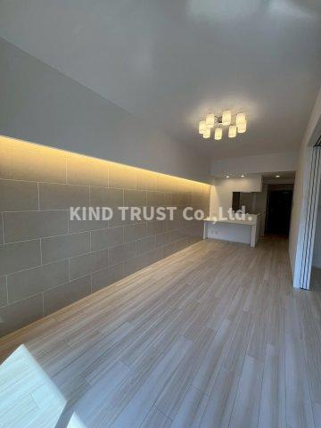 プレジオ梅田の内装|明るい室内です