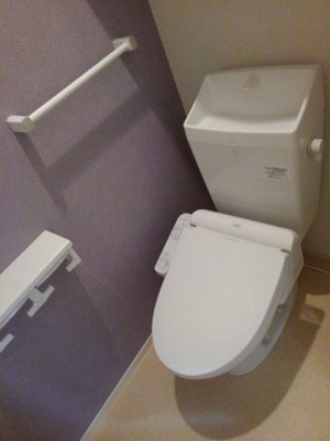 【トイレ】 | クレセントＡ | コンパクトで使いやすいトイレです