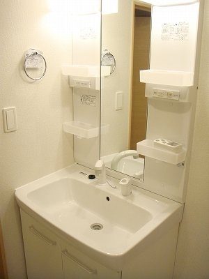 【洗面所】 | ポンポン・アジュール | スペースが確保できる洗面所です