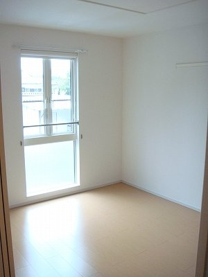 【内装】 | ポンポン・アジュール | 明るい室内です