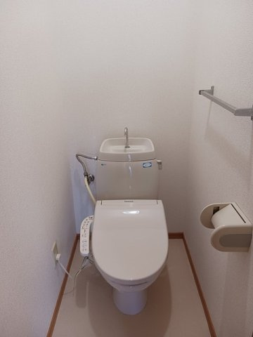 コーポリンクス２のトイレ|シンプルで使いやすいトイレです