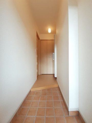 エトワール・Ｋの玄関|明るい玄関です