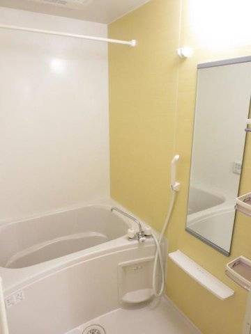 エルハーベン加茂宮Ｂの浴室|お風呂です