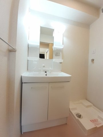 グランデ　成長　Ａの洗面所|スペースが確保できる洗面所です