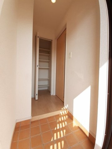 グランデ　成長　Ａの玄関|シンプルで使いやすい玄関です