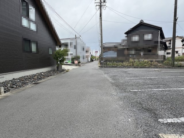 ルミエール植出の駐車場|接面道路