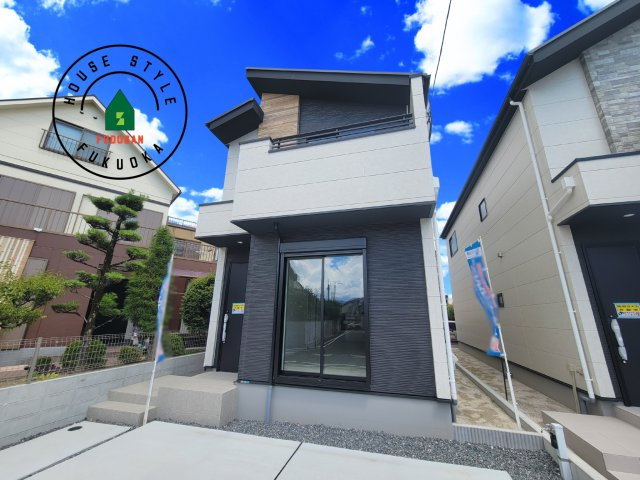 春日市惣利6丁目第1-2棟（1号棟）　の外観|デザイン性のある外観です。