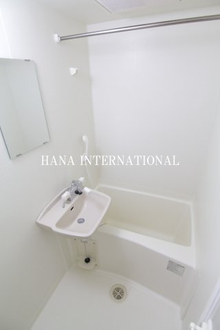 レオパレス橙の浴室