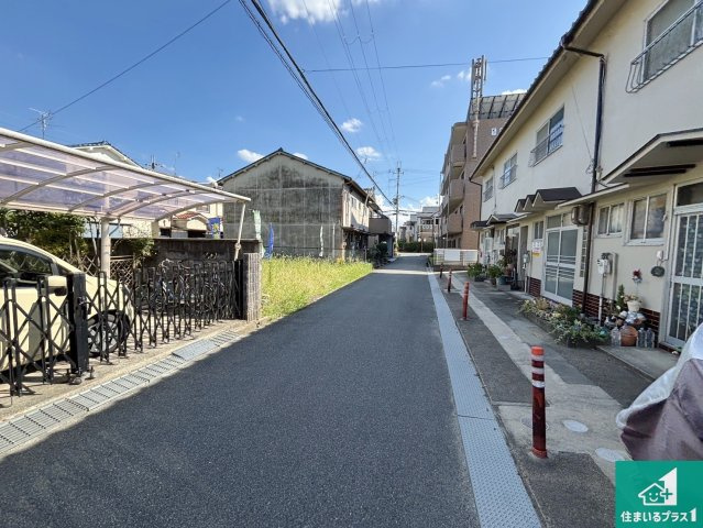 橿原市石原田町　新築一戸建ての前面道路含む現地写真|周辺は落ち着いた街並みの住宅地！子育てがしやすい住環境です！まだ未完成ですが、現地でしかわからない事もございます。是非一度ご覧ください。