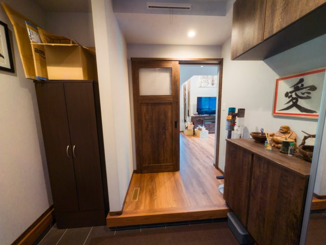 中軽井沢 2023年竣工の中古戸建の玄関