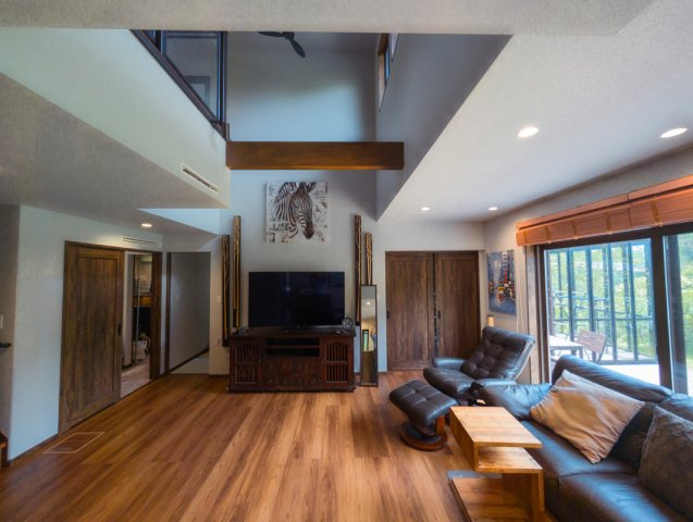 中軽井沢 2023年竣工の中古戸建の居間・リビング