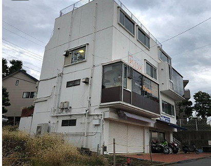 青木ビルの外観