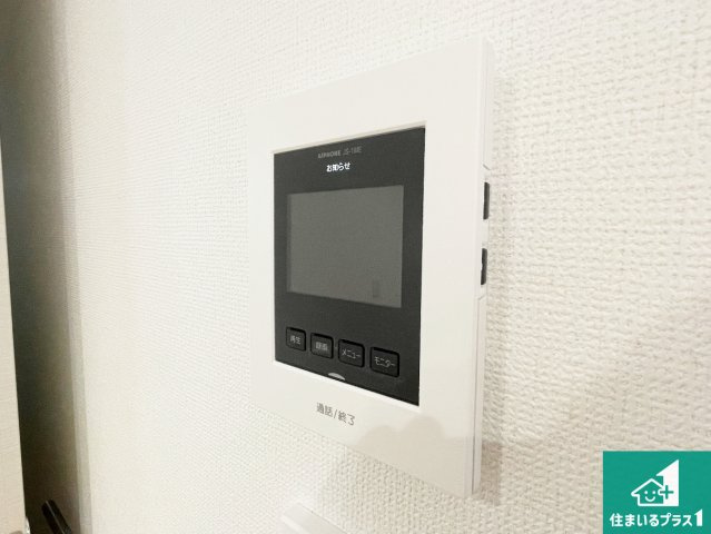 京都市伏見区向島庚申町　第3期　新築一戸建ての防犯設備|カラーモニターインターホン！声だけでなく来訪者の姿や顔がモニターで確認できるので、小さなお子様がいらっしゃるご家庭でも安心できます！