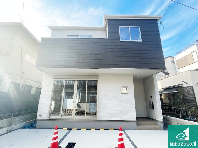 京都市伏見区向島庚申町　第3期　新築一戸建ての外観|お客様に長く安心して住んでいだだける事にこだわった家づくり！住んでからのアフターサービスにもしっかりと取り組んでいます！