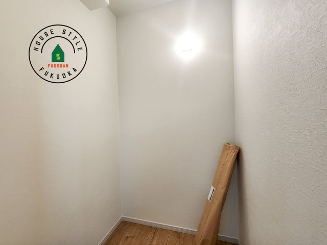 福岡市南区中尾2丁目第3-1棟（1号棟）　の収納|洋服や大きな荷物が多い方や人数の多いご家族などは、一般的なクローゼットよりもウォークインクローゼットのほうが使い勝手が良いです。