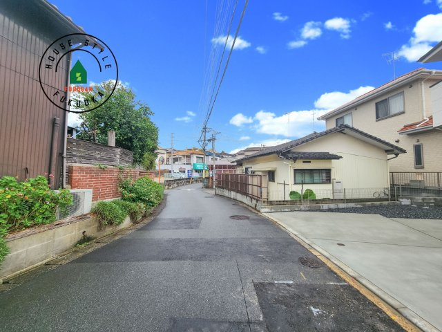 福岡市南区中尾2丁目第3-1棟（1号棟）　の前面道路含む現地写真|前面道路です。