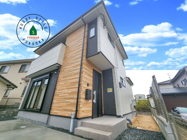 福岡市南区中尾2丁目第3-1棟（1号棟）　の玄関|おでかけの時も帰った時も、「我が家」を最初に感じでもらえる素敵な空間に。