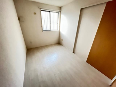 【内装】 | アルヴィータ | 洋室