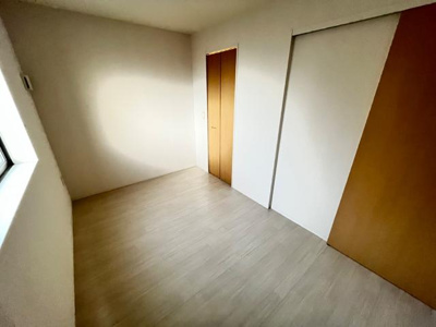 【内装】 | アルヴィータ | 洋室