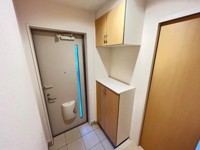 【玄関】 | アルヴィータ | 玄関