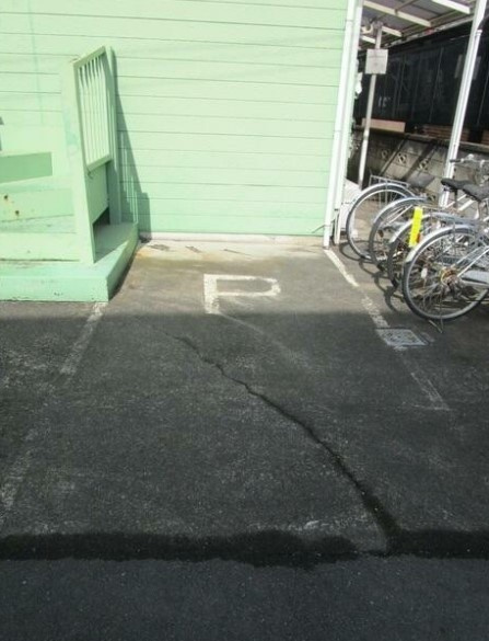 グリーンハイツの駐車場