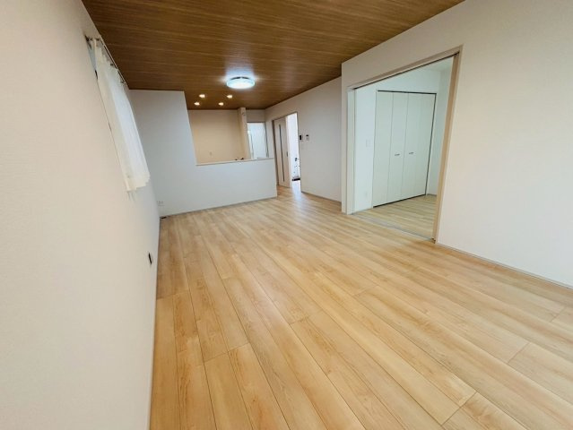 成田市美郷台　新築戸建　D号棟の居間・リビング