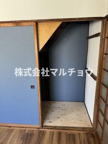 芳養松原戸建ての収納|大きなものも収納できそうです