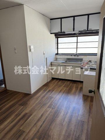 芳養松原戸建ての居間・リビング|おしゃれなリビングです