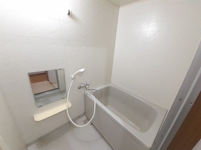 エンジェルコーポラスＢの浴室