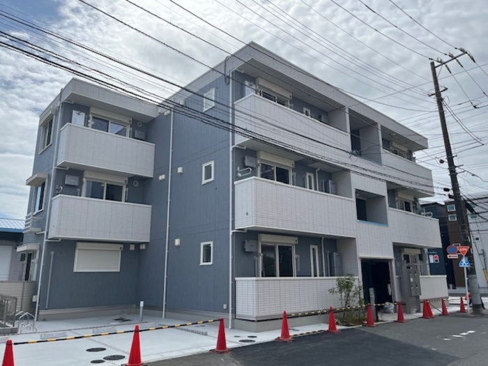 アズーロ市川二俣の外観