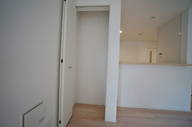 【横浜市旭区市沢町221-1全2棟新築戸建て】★仲介手数料無料★（市沢小学校・左近山中学校）の収納