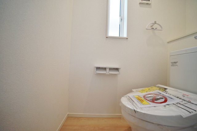 【横浜市旭区市沢町221-1全2棟新築戸建て】★仲介手数料無料★（市沢小学校・左近山中学校）のトイレ