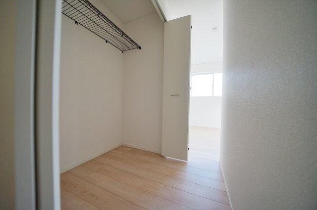 【横浜市旭区市沢町221-1全2棟新築戸建て】★仲介手数料無料★（市沢小学校・左近山中学校）の収納