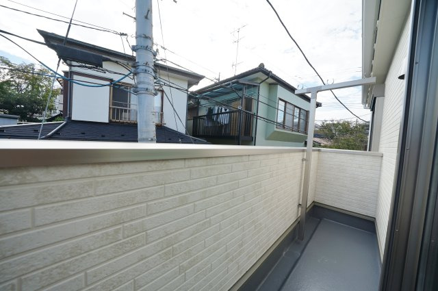 【横浜市旭区市沢町221-1全2棟新築戸建て】★仲介手数料無料★（市沢小学校・左近山中学校）のバルコニー